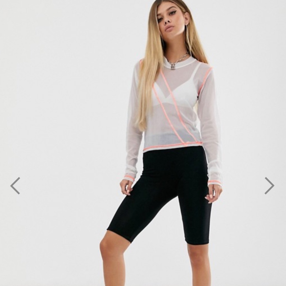 Top in mesh with long sleeve and contrast seams